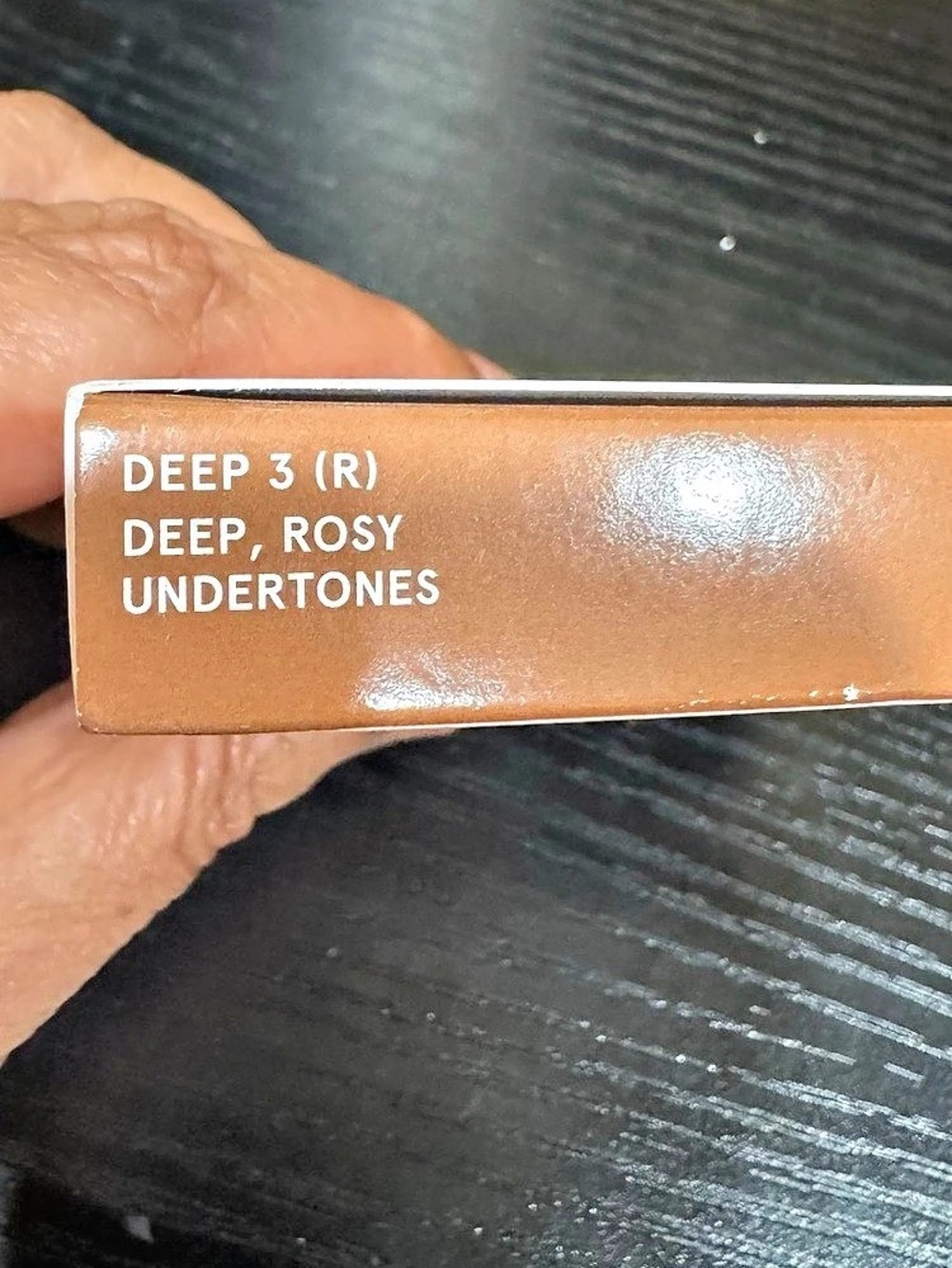 ONE/SIZE Turn Up the Base Versatile Foundation Powder Deep 3 (R) Foundation - Picture 4 of 4